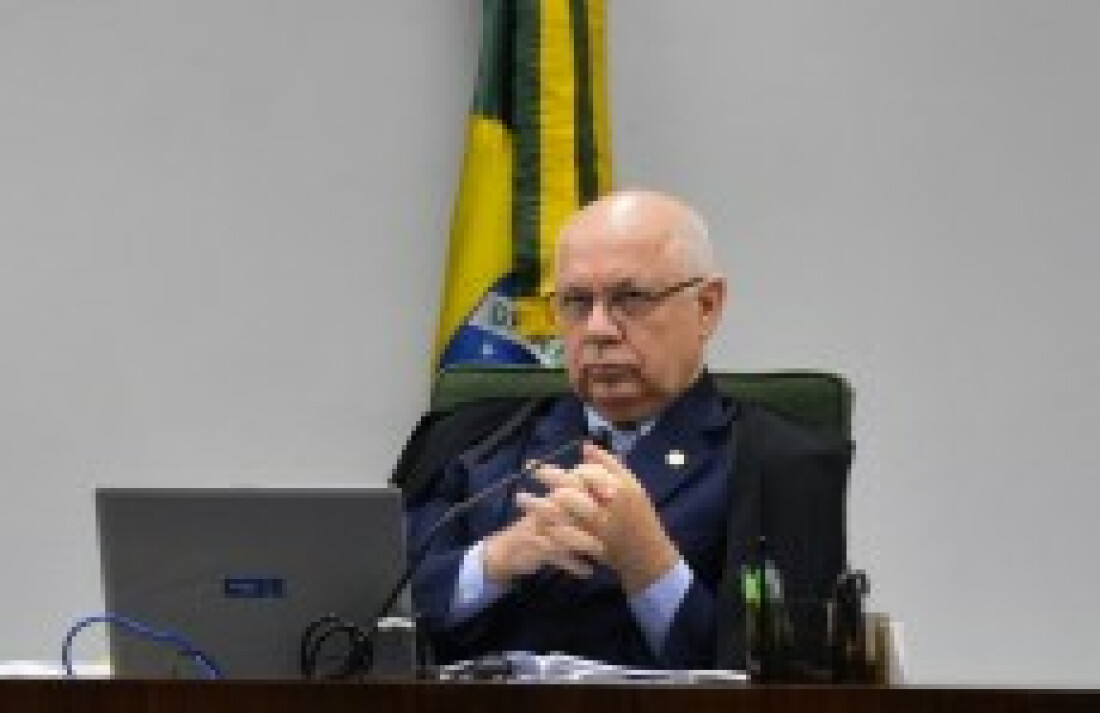 Ministro Teori Zavascki morre em queda de avião em Paraty