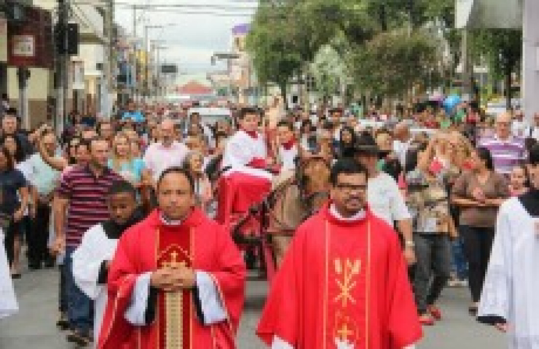 Dia do padroeiro de Suzano é marcado pela fé e a devoção