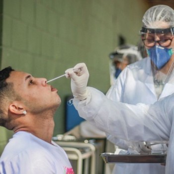 País registra 238,5 mil mortes causadas por covid-19
