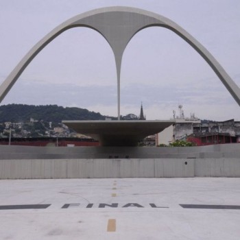 Com Carnaval cancelado, turismo e comércio tomam medidas contra crise