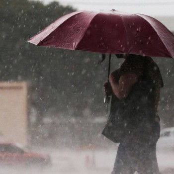 Domingo de carnaval terá chuva em grande parte do país