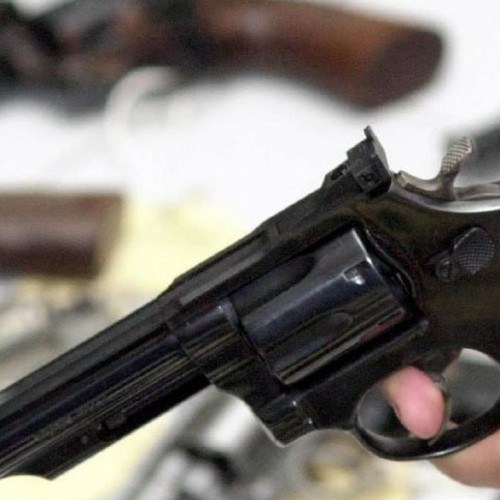 Governo altera decretos para ampliar acesso a armas e munições