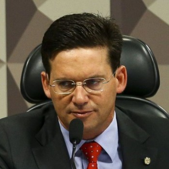 Bolsonaro nomeia deputado João Roma para o Ministério da Cidadania
