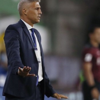 Campeão da Sul-Americana, Hernán Crespo é o novo técnico do São Paulo