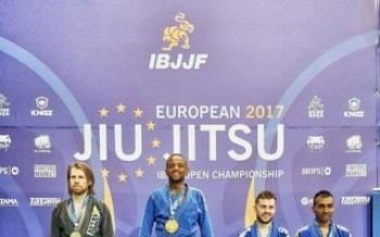 Atletas da equipe Marangoni ganham medalhas na Europa