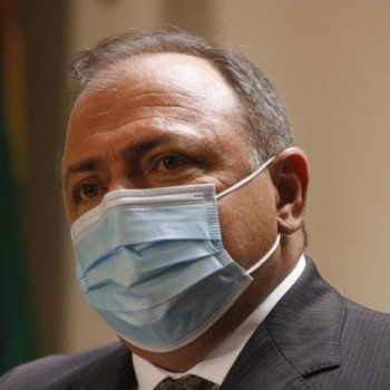 Destino do Brasil é produzir vacinas para América Latina, diz Pazuello