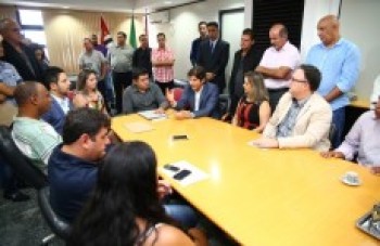 Ashiuchi solicita auxílio de deputados para novas verbas