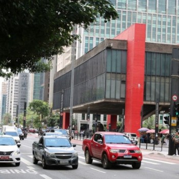 População paulista cresceu 20% de 2001 a 2021