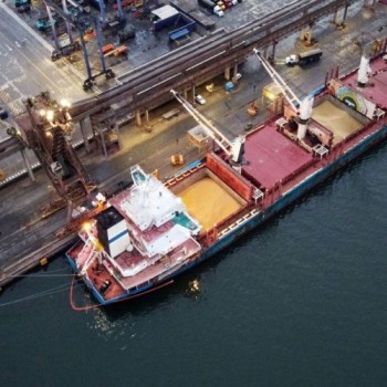 Infraestrutura assina contratos de exploração de terminais portuários