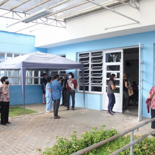 Professores contra retorno das aulas lecionam de forma online