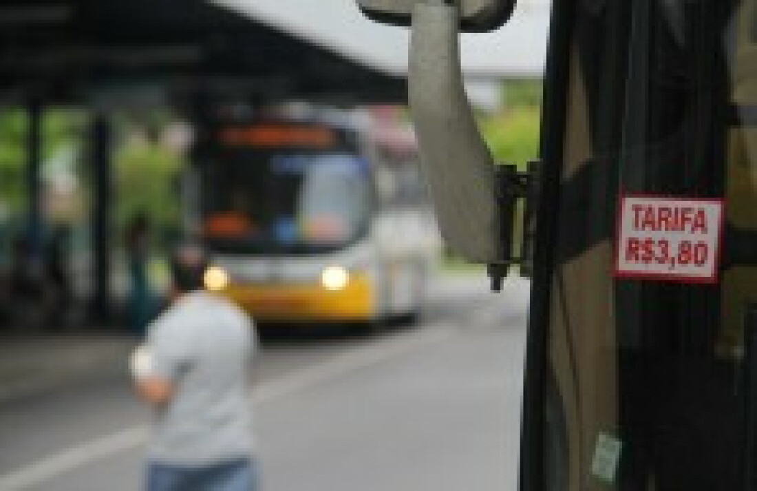 Passageiros criticam o reajuste