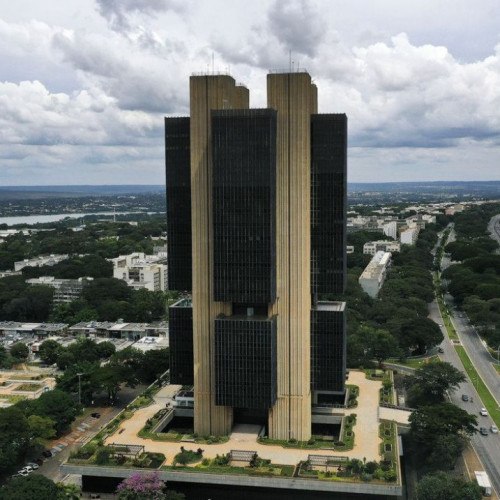 Câmara aprova texto-base de projeto que dá autonomia ao Banco Central