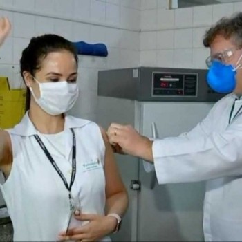 Incoerência: idosos ficam sem vacina