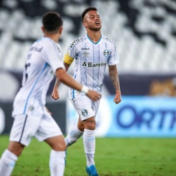Grêmio vence Botafogo e continua na briga por vaga para Libertadores