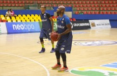 Com Larry, Mogi retorna aos treinos para jogos no Hugão