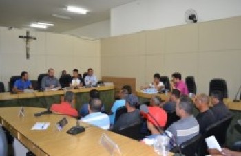 Vereadores debatem legalização do Uber