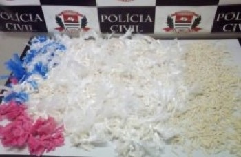Dise prende mulher com três mil pinos de cocaína