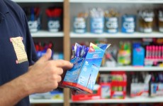 Volta das aulas híbridas pode ser alento para as papelarias