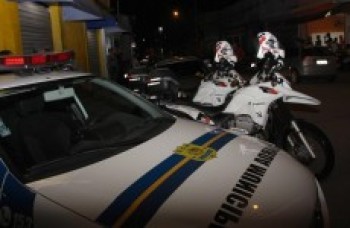 Três bares são fechados em operação contra pancadões