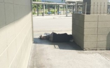 Mendigos causam insegurança para comerciantes no terminal