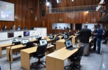 Vereadores iniciam mandato com definição das Comissões