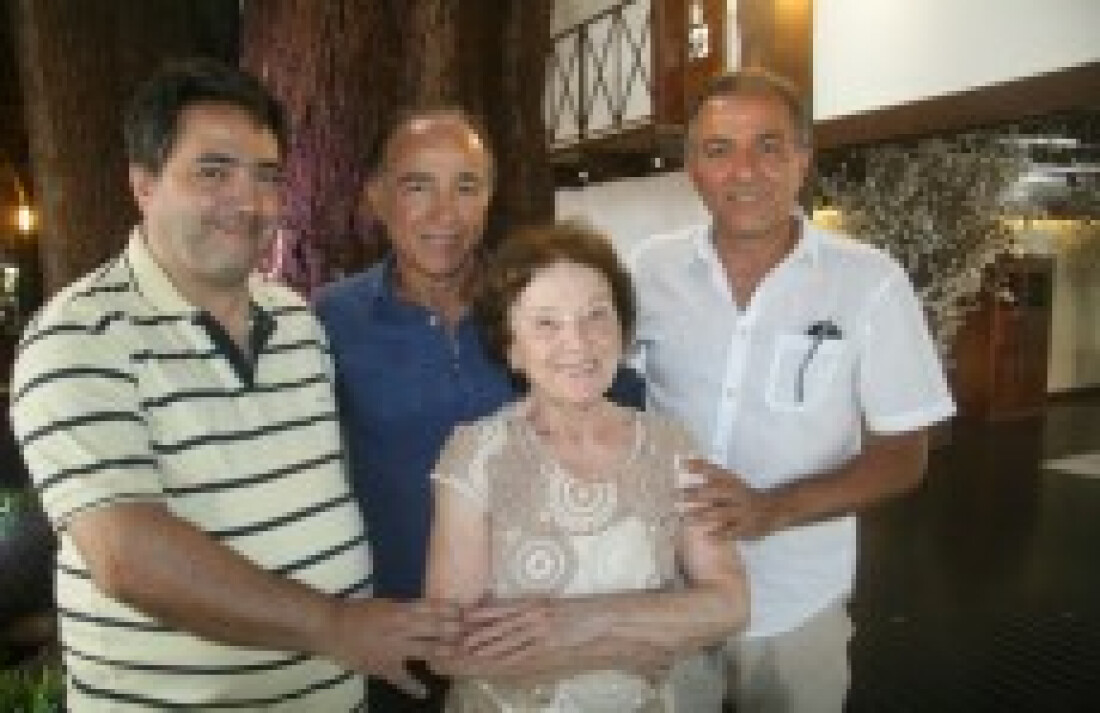 Elisa siqueira nUm dia de muita alegria