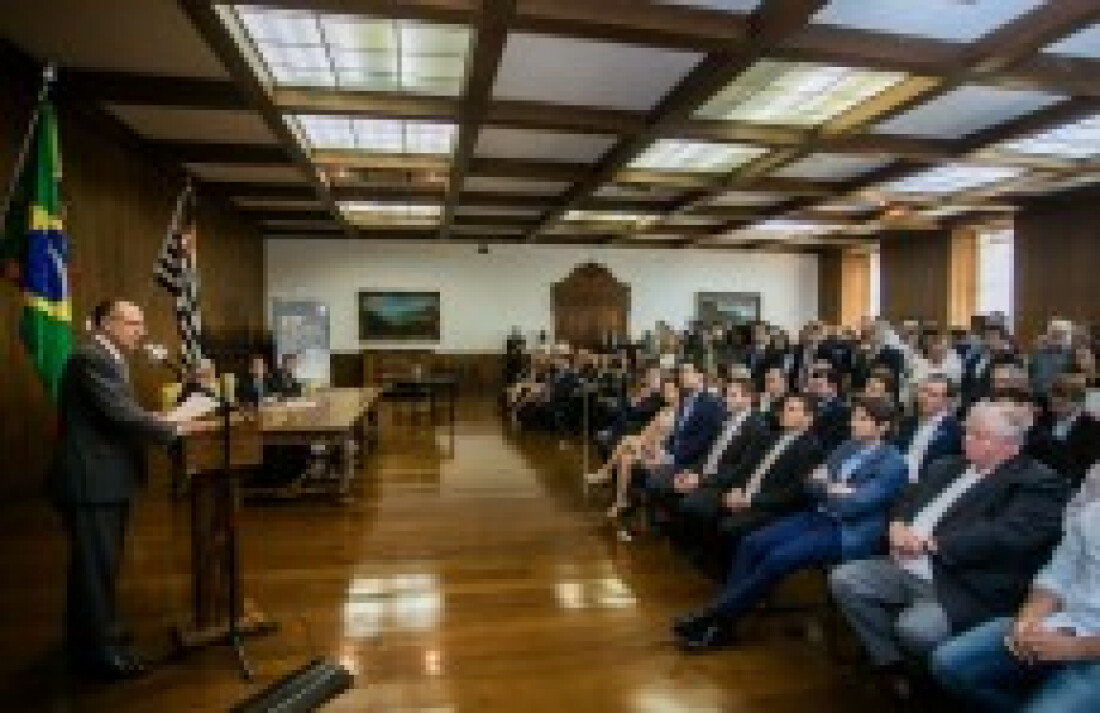 Alckmin assina parceria para diminuir acidentes