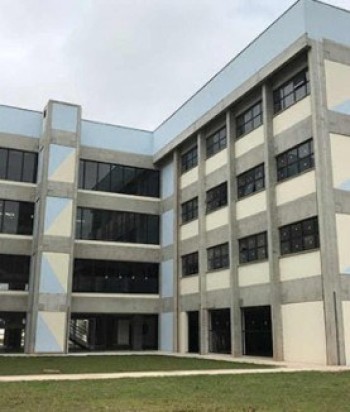 Etec de Ferraz lança projeto "Adote um aluno"