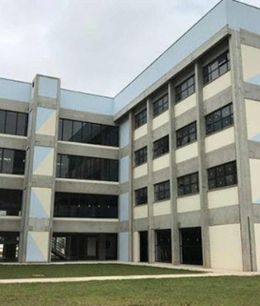 Etec de Ferraz lança projeto "Adote um aluno"