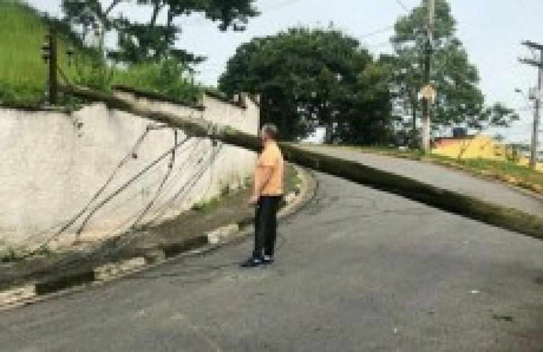 Chuva deixa estragos no município de arujá