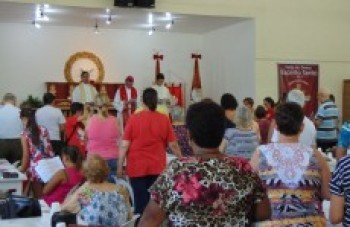 Bispo define padres para o Divino