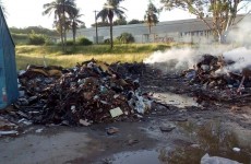 Incêndio causa destruição em ecoponto