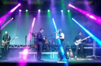 Banda Styllo 8 vai agitar festa 'Mulher de Expressão' na sexta