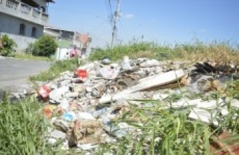 Terrenos sujos geram multa de R$ 976