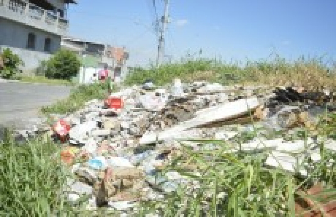 Terrenos sujos geram multa de R$ 976