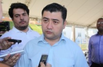 Políticos cobram obras e investimentos a Alckmin