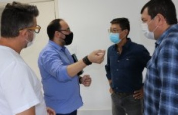 Bastianelli apresenta os projetos para o distrito