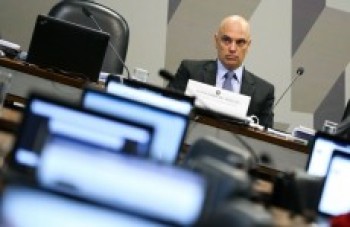 Moraes nega plágio e ter sido advogado de facção criminosa