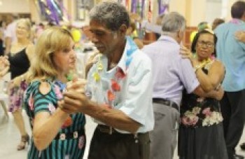 "Pulando Carnaval com a Melhor Idade"