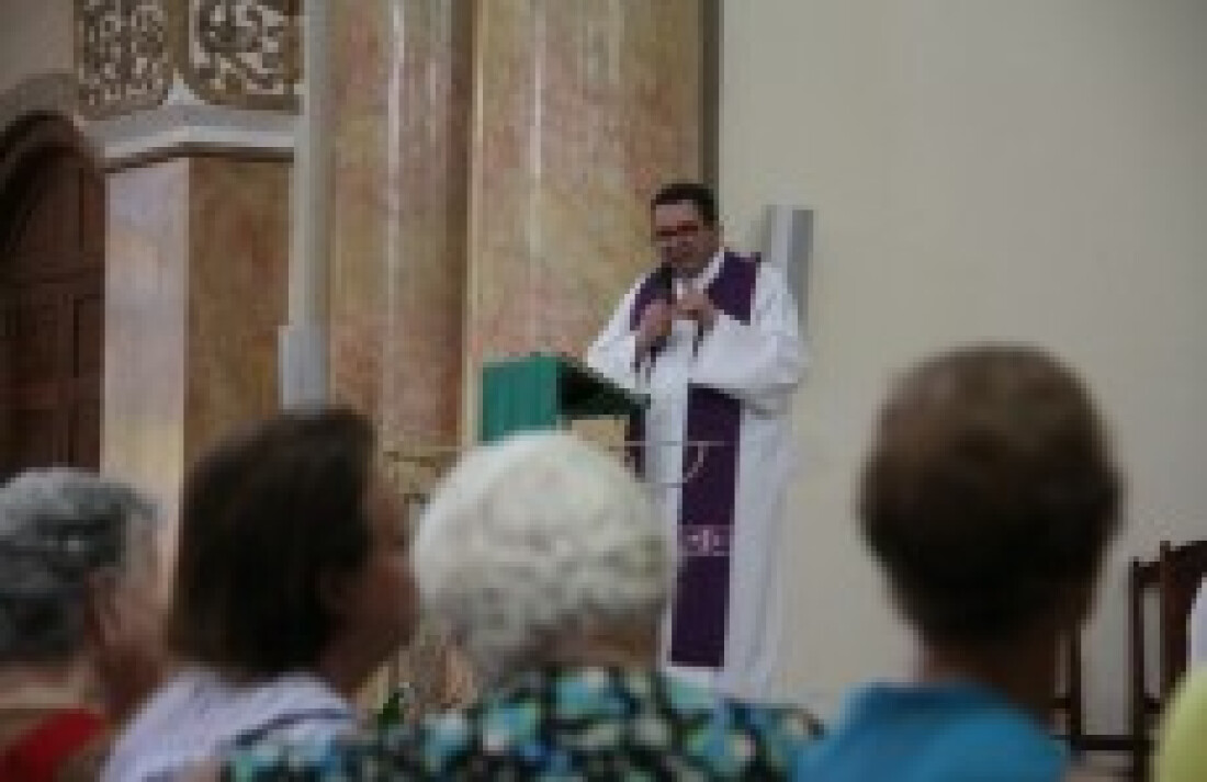 Missas marcam início da Quaresma para os cristãos