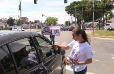 Hospital faz atividade no trânsito