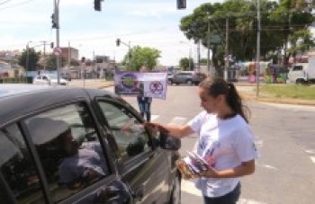 Hospital faz atividade no trânsito