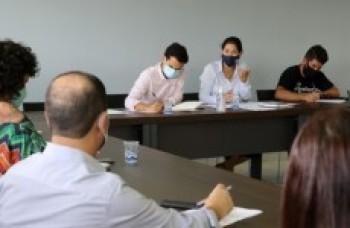 Condemat firma acordo para compra de 300 mil doses
