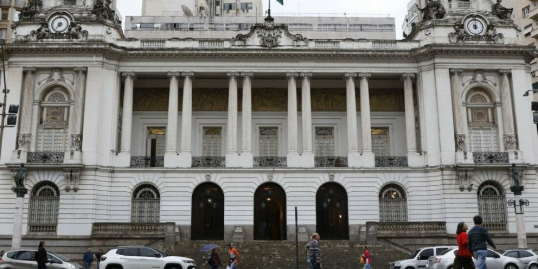 Linha do tempo conta história centenária do Palácio Pedro Ernesto