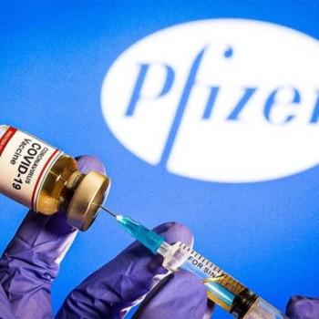 Bolsonaro impede a chegada da vacina da Pfizer ao Brasil