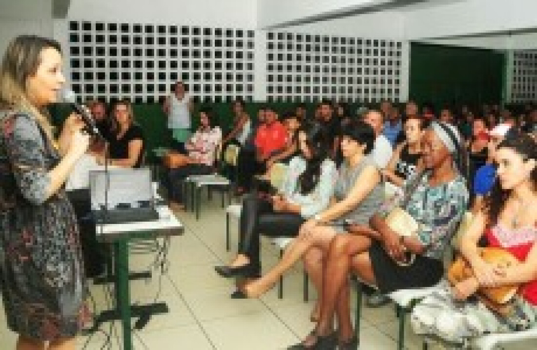 Alunos participam de palestra sobre Violência contra a Mulher