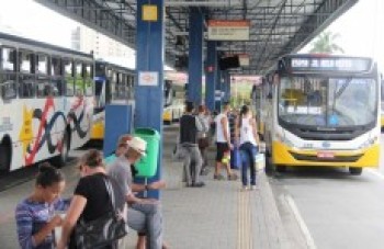 Até 300 ônibus devem parar em protesto contra a reforma