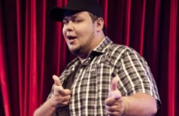 "Stand-up universitário" é a atração de hoje no Vasques