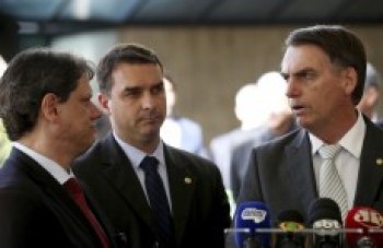 'O fato é grave, mas não há provas' diz Aras