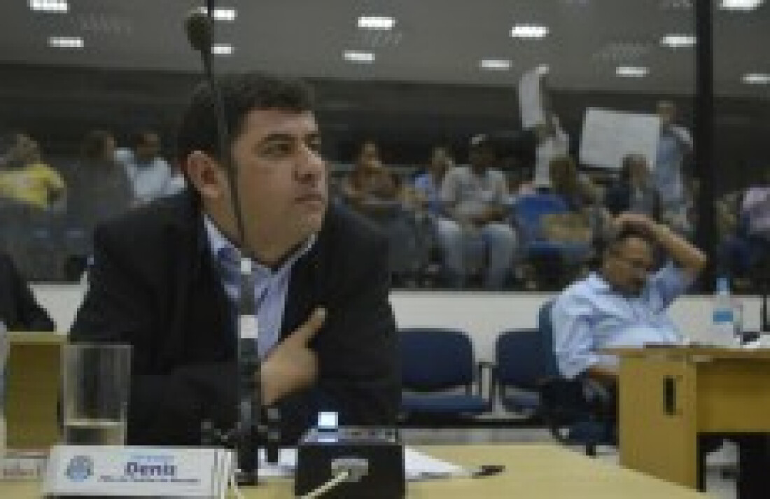 Denis responde à Comissão de Ética
